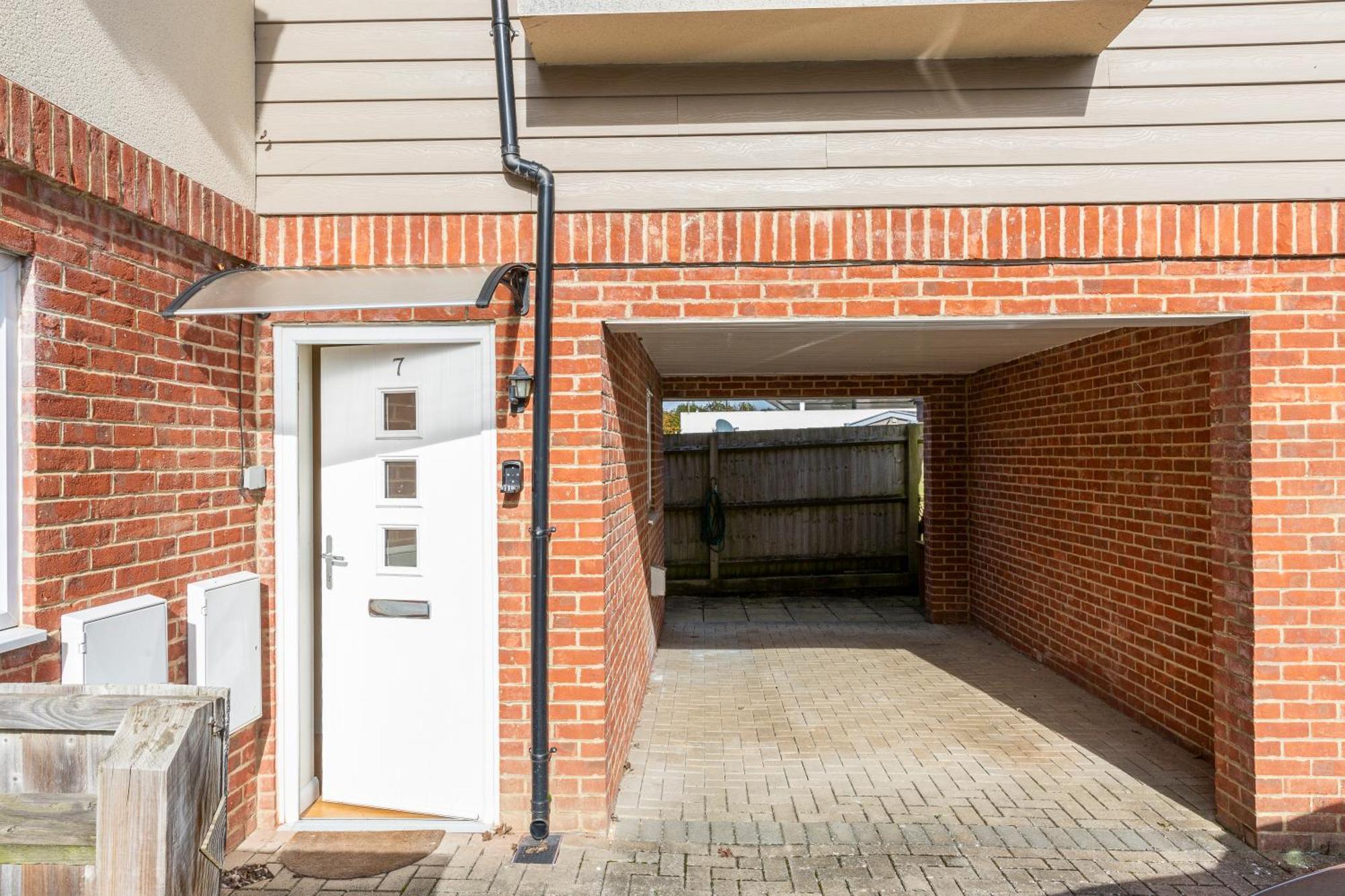The Vogue Stay, 3 Bedrooms, 2 Bathrooms, Ideal For Jr & Oxford Hospitals, Free Carpark, Conveniently Located For Ring Road Access, 2 Miles From Oxford City Centre Easy Car & Bus Route المظهر الخارجي الصورة