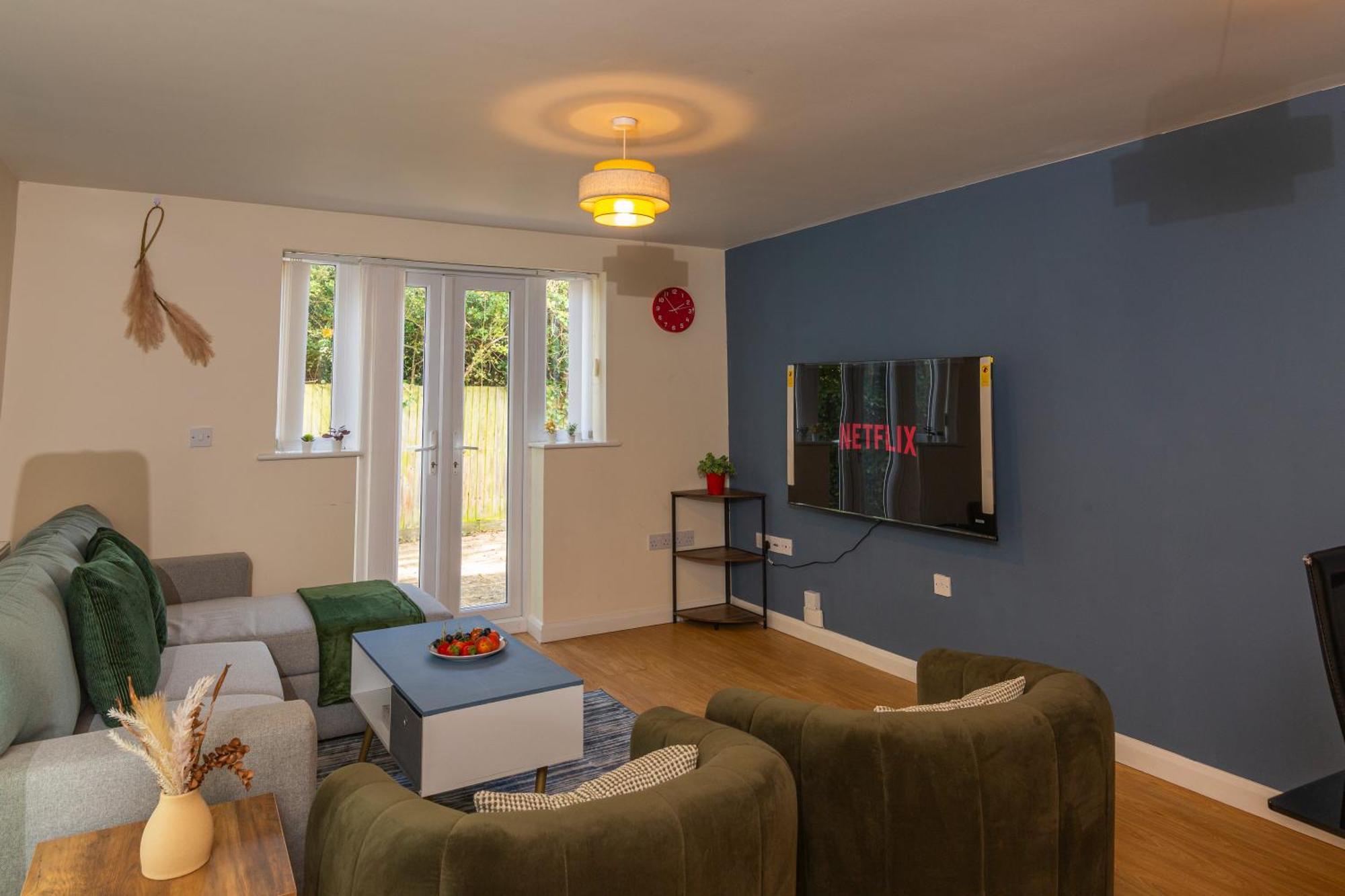 The Vogue Stay, 3 Bedrooms, 2 Bathrooms, Ideal For Jr & Oxford Hospitals, Free Carpark, Conveniently Located For Ring Road Access, 2 Miles From Oxford City Centre Easy Car & Bus Route المظهر الخارجي الصورة