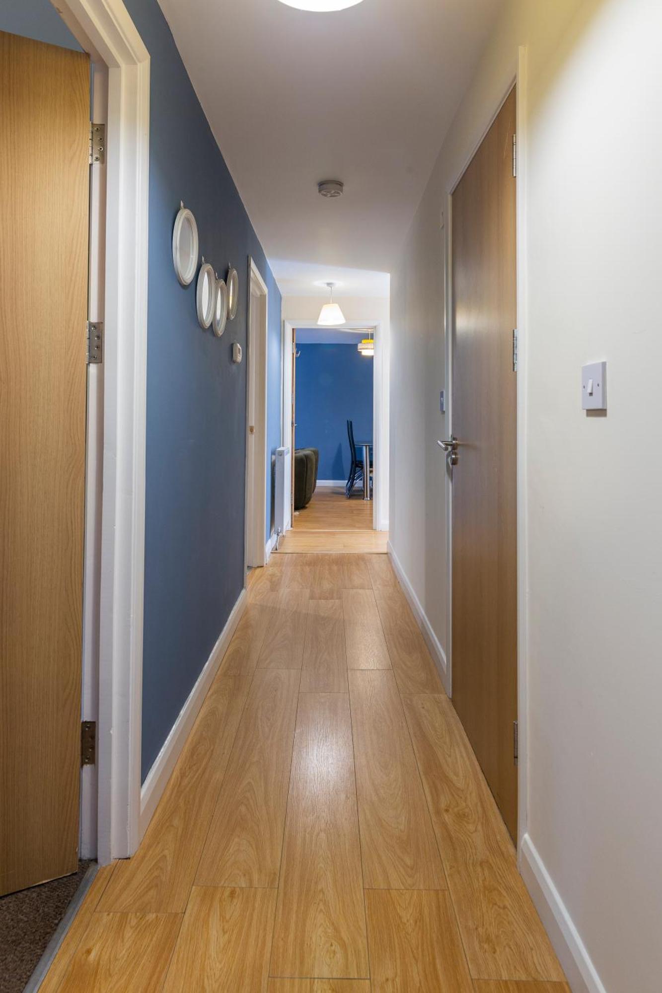 The Vogue Stay, 3 Bedrooms, 2 Bathrooms, Ideal For Jr & Oxford Hospitals, Free Carpark, Conveniently Located For Ring Road Access, 2 Miles From Oxford City Centre Easy Car & Bus Route المظهر الخارجي الصورة