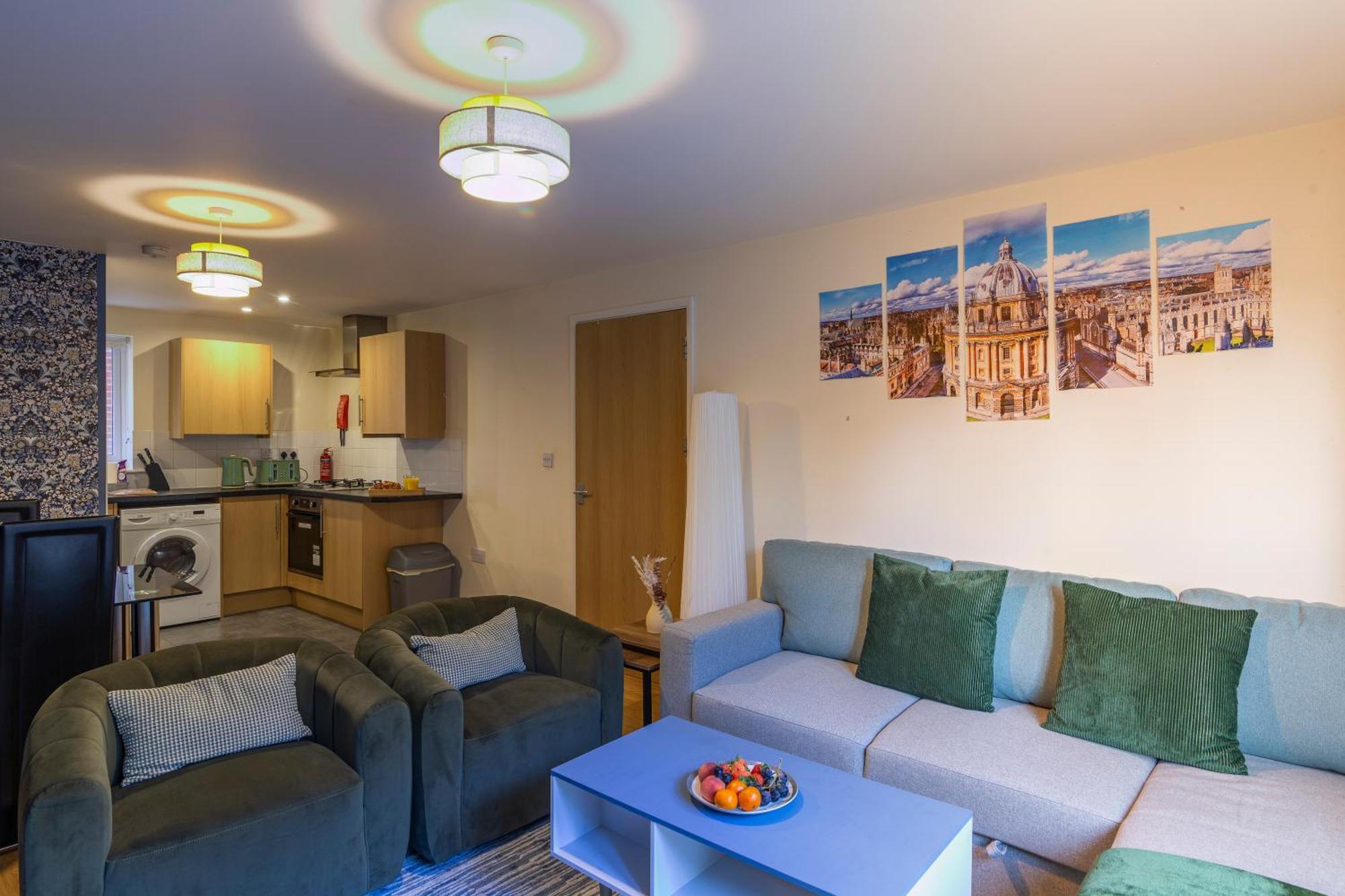 The Vogue Stay, 3 Bedrooms, 2 Bathrooms, Ideal For Jr & Oxford Hospitals, Free Carpark, Conveniently Located For Ring Road Access, 2 Miles From Oxford City Centre Easy Car & Bus Route المظهر الخارجي الصورة